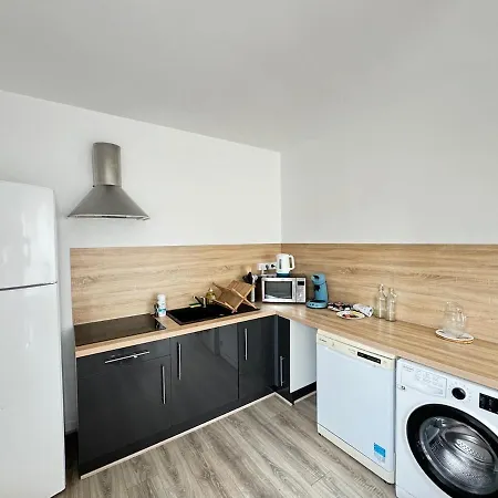 Appartement Dans Maison Au Premier étage *