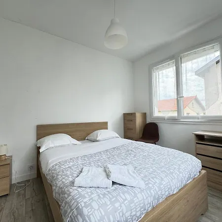 Dans Maison Au Premier étage Lempdes