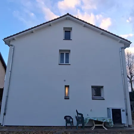 Dans Maison Au Premier étage Lempdes
